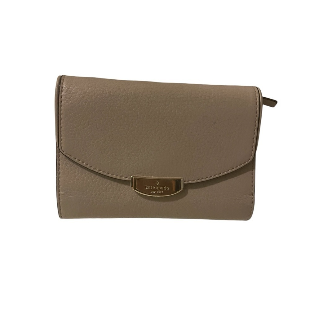 Kate Spade Pebbled Leather Tri Fold baige color